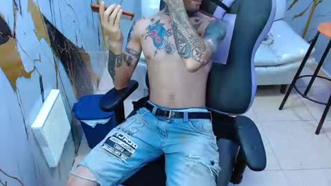 boy_tatto77 online show from 06-13-26, 12:47