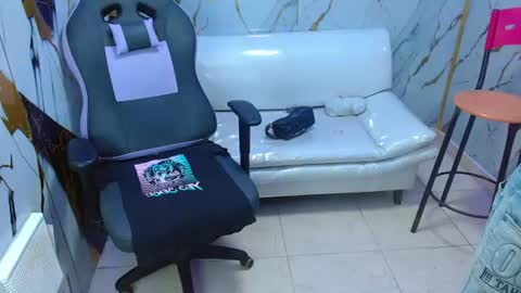 boy_tatto77 online show from 07-14-26, 01:08