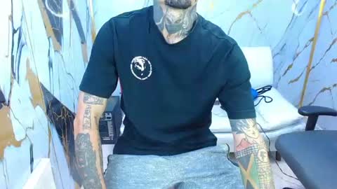boy_tatto77 online show from 07-18-26, 01:54