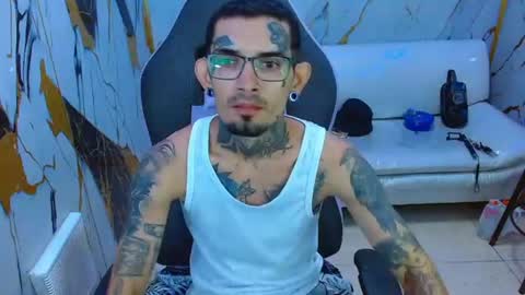 boy_tatto77 online show from 07-19-26, 01:53