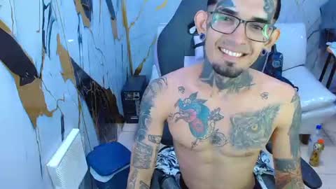 boy_tatto77 online show from 07-19-26, 01:59