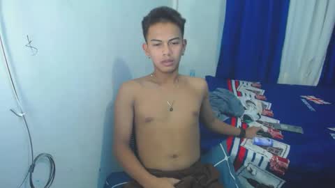 boyax16 online show from 12-25-24, 11:43