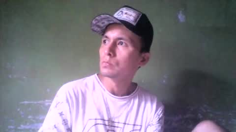 Boy online show from 01-26-25, 10:57