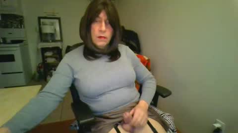 Snapshot of boygurl2500 chatting on 01-18-26, 02:04 boygurl2500 online show from 01-18-26, 02:04