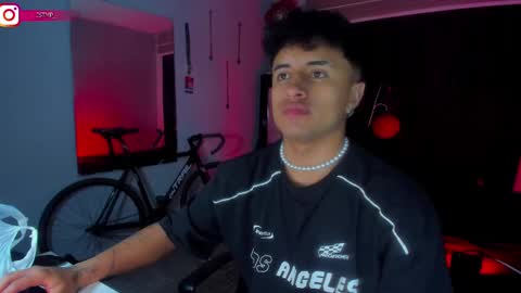 Snapshot of boylatin_777 chatting on 02-10-25, 04:52 miguel online show from 02-10-25, 04:52