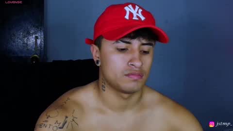 Snapshot of boylatin_777 chatting on 11-08-25, 06:51 miguel online show from 11-08-25, 06:51