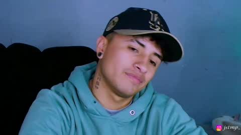 Snapshot of boylatin_777 chatting on 11-13-25, 06:40 miguel online show from 11-13-25, 06:40