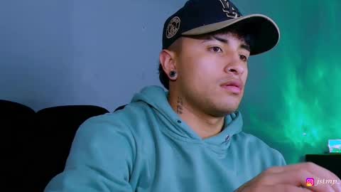 Snapshot of boylatin_777 chatting on 11-14-25, 06:45 miguel online show from 11-14-25, 06:45