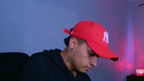 Snapshot of boylatin_777 chatting on 11-17-25, 06:57 miguel online show from 11-17-25, 06:57