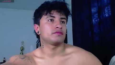 Snapshot of boylatin_777 chatting on 12-14-25, 07:07 miguel online show from 12-14-25, 07:07