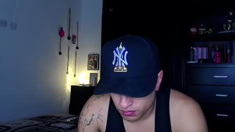 Snapshot of boylatin_777 chatting on 02-03-26, 03:26 miguel online show from 02-03-26, 03:26