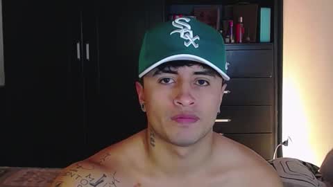 Snapshot of boylatin_777 chatting on 02-14-26, 12:07 miguel online show from 02-14-26, 12:07