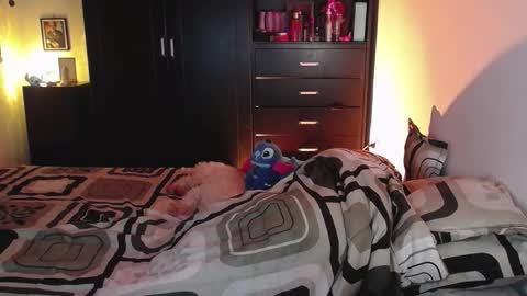 Snapshot of boylatin_777 chatting on 02-21-26, 09:21 miguel online show from 02-21-26, 09:21