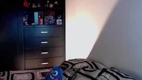 Snapshot of boylatin_777 chatting on 03-05-26, 11:34 miguel online show from 03-05-26, 11:34