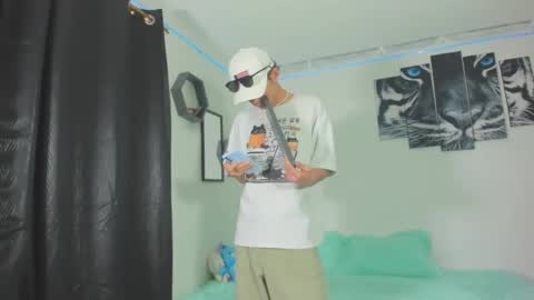 boys4hot_777 online show from 03-01-25, 01:43