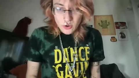 Snapshot of boywithbug chatting on 03-06-25, 02:08 boywithbug online show from 03-06-25, 02:08