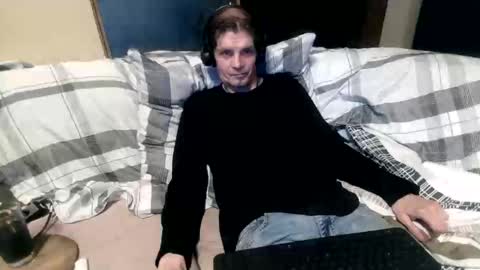 bponie1 online show from 10-31-25, 02:12