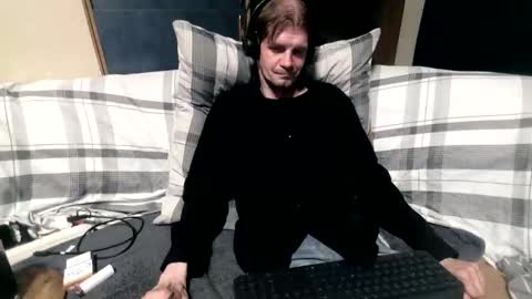 Snapshot of bponie3 chatting on 06-06-26, 11:20 bponie3 online show from 06-06-26, 11:20