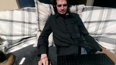 Snapshot of bponie3 chatting on 06-13-26, 10:08 bponie3 online show from 06-13-26, 10:08