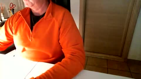 Snapshot of braccobald chatting on 12-14-24, 04:09 Braccobald online show from 12-14-24, 04:09