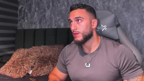 Snapshot of brad1_ chatting on 10-23-25, 12:21 instagramBrad mayers1twittermayersbrad online show from 10-23-25, 12:21