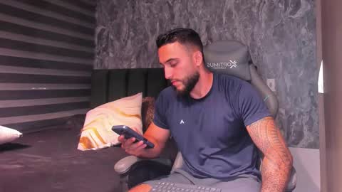 Snapshot of brad1_ chatting on 10-29-25, 01:08 instagramBrad mayers1twittermayersbrad online show from 10-29-25, 01:08