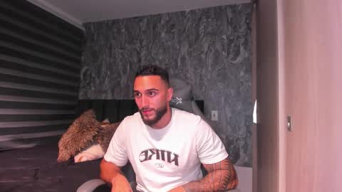 Snapshot of brad1_ chatting on 11-01-25, 12:23 instagramBrad mayers1twittermayersbrad online show from 11-01-25, 12:23