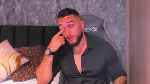 Snapshot of brad1_ chatting on 11-19-25, 02:11 instagramBrad mayers1twittermayersbrad online show from 11-19-25, 02:11