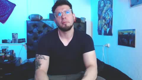 brad hot boy online show from 12-17-25, 03:18