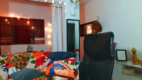 Bradley Martinez online show from 02-02-25, 04:05