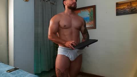 Bradley Martinez online show from 11-21-25, 01:04