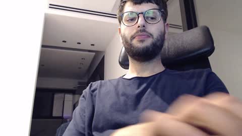 Snapshot of brads91 chatting on 12-12-24, 08:32 brads online show from 12-12-24, 08:32