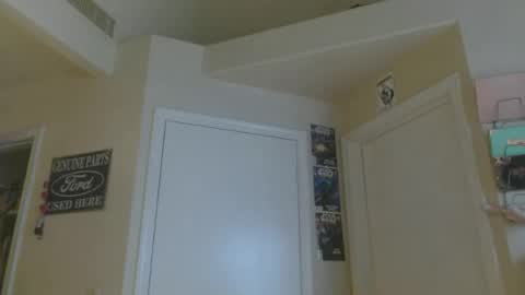 Snapshot of braindeadbetty chatting on 06-24-26, 03:00 i am a naughty jedi knight online show from 06-24-26, 03:00