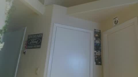 Snapshot of braindeadbetty chatting on 06-27-26, 02:23 i am a naughty jedi knight online show from 06-27-26, 02:23