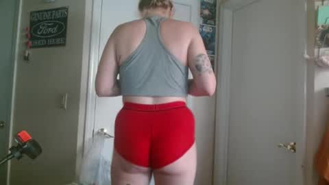Snapshot of braindeadbetty chatting on 06-29-26, 01:00 i am a naughty jedi knight online show from 06-29-26, 01:00