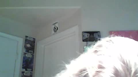 Snapshot of braindeadbetty chatting on 07-26-26, 01:25 i am a naughty jedi knight online show from 07-26-26, 01:25