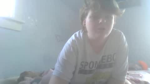 Snapshot of brainwashedbubbles chatting on 12-17-25, 02:34 bubbles online show from 12-17-25, 02:34