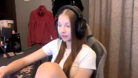 Alice online show from 11-03-25, 03:13