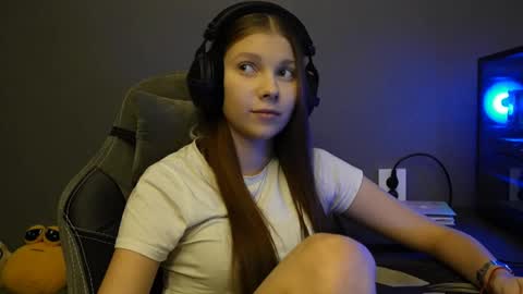 Alice online show from 12-02-25, 02:23