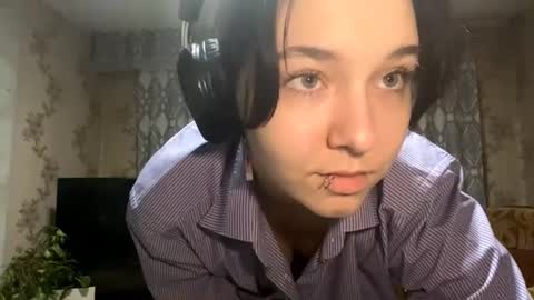 Snapshot of brandevega chatting on 12-16-25, 08:14 Emily online show from 12-16-25, 08:14