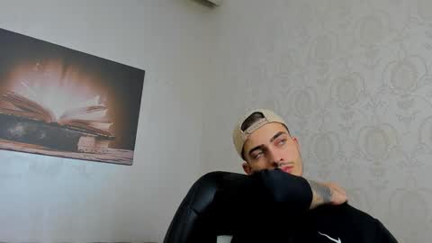 BrandonTateX online show from 10-15-25, 07:08