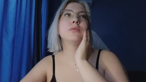 Belle  online show from 09-29-25, 05:45