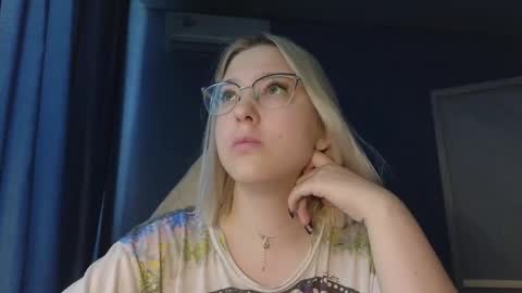 Belle  online show from 11-10-25, 07:51