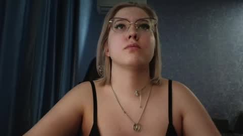 Belle  online show from 04-23-26, 12:04