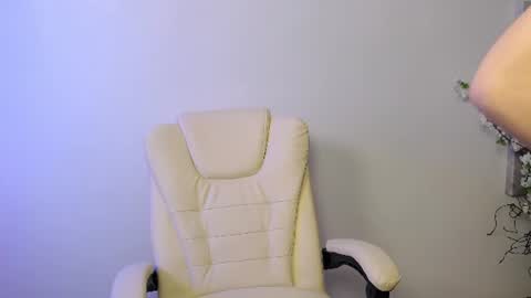 Snapshot of brandy_gem chatting on 06-09-26, 11:00 Brandy Gem online show from 06-09-26, 11:00