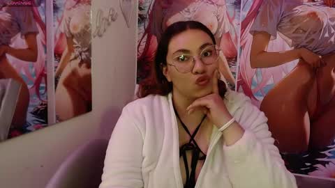 Snapshot of brandy_lovee3 chatting on 05-19-26, 01:17 Brandy online show from 05-19-26, 01:17