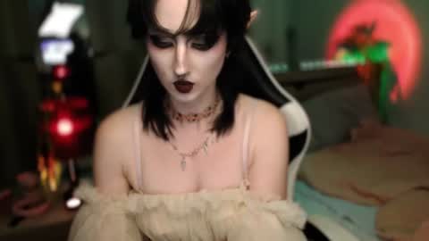 Snapshot of brandy_queen chatting on 06-17-26, 05:47 Aurorabut ur dad just calls me Rory online show from 06-17-26, 05:47