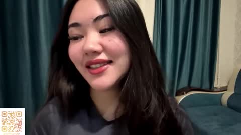 Aypril   online show from 11-18-25, 12:09