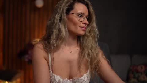 Alex online show from 12-22-24, 08:05