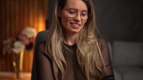 Alex online show from 09-11-25, 05:40